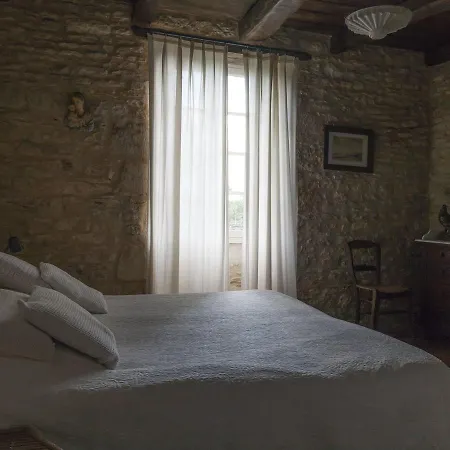 Le Barbier Plus Puy-lʼÉvêque