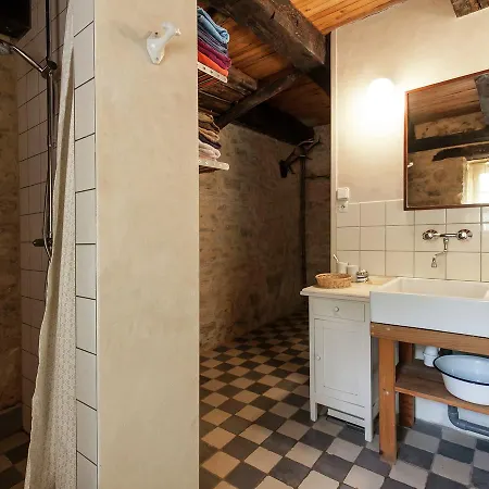Le Barbier Plus Feriehus Puy-lʼÉvêque